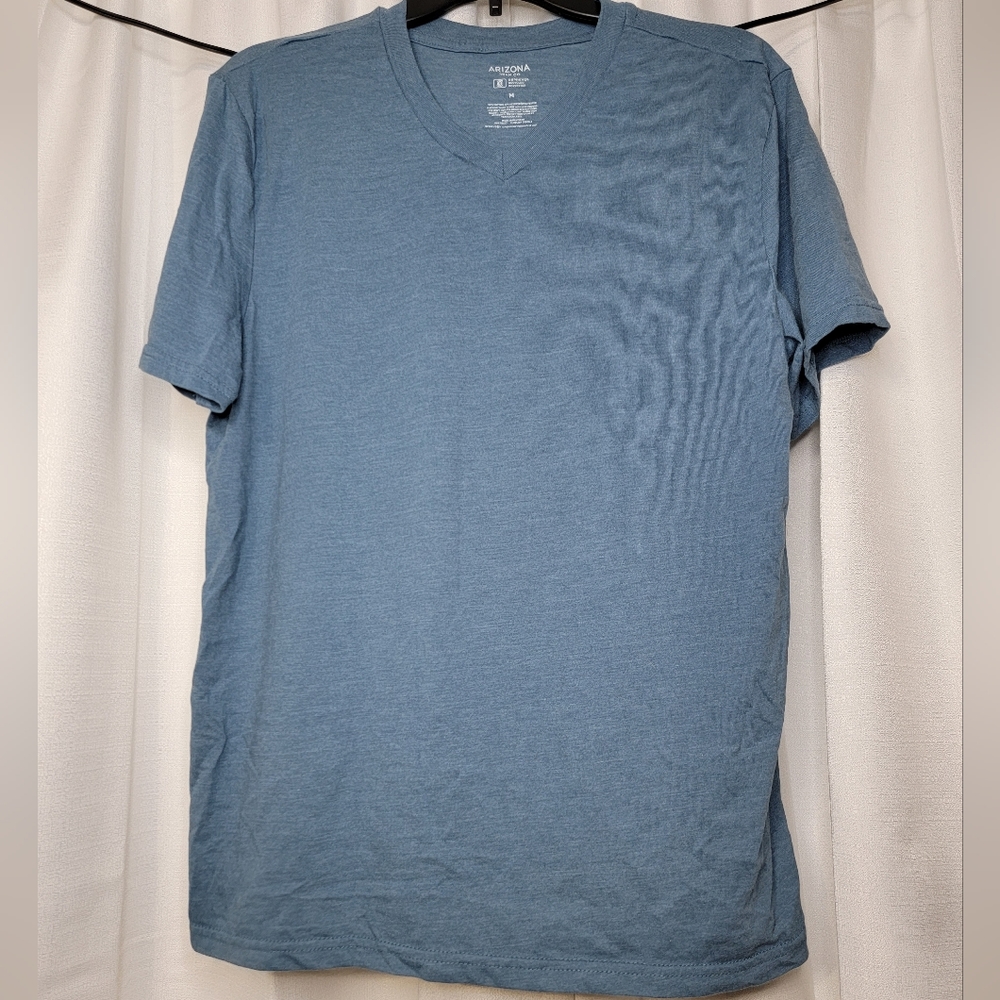 Arizona Jean Co mens blue V neck size medium shirt